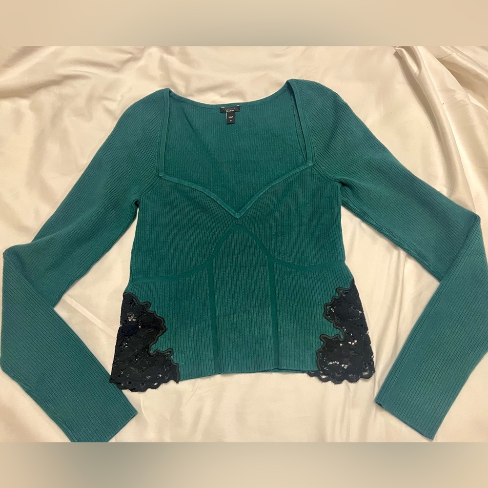 Express women’s body contour emerald green knit sweater with black lace detail